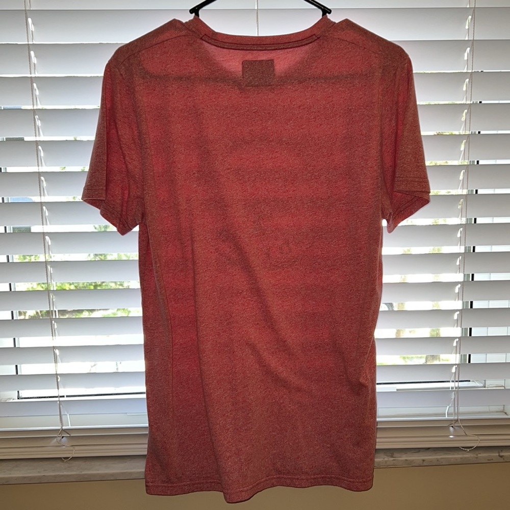 T shirt - Picture 2 of 3